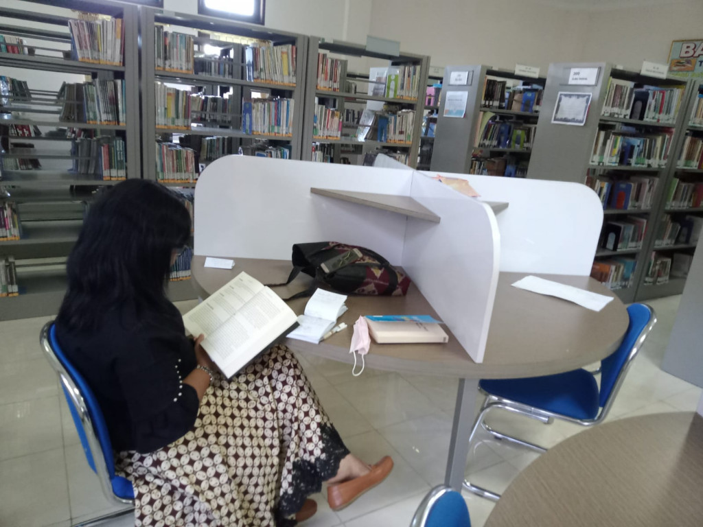 Kunjungan ke Perpustakaan Sebagai Pusat Informasi